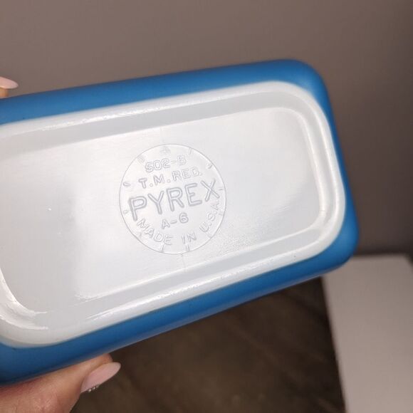 Pyrex refrigerator dishes,  Pyrex vintage, Primary blue Refrigerator dish,  no l - Picture 6 of 7